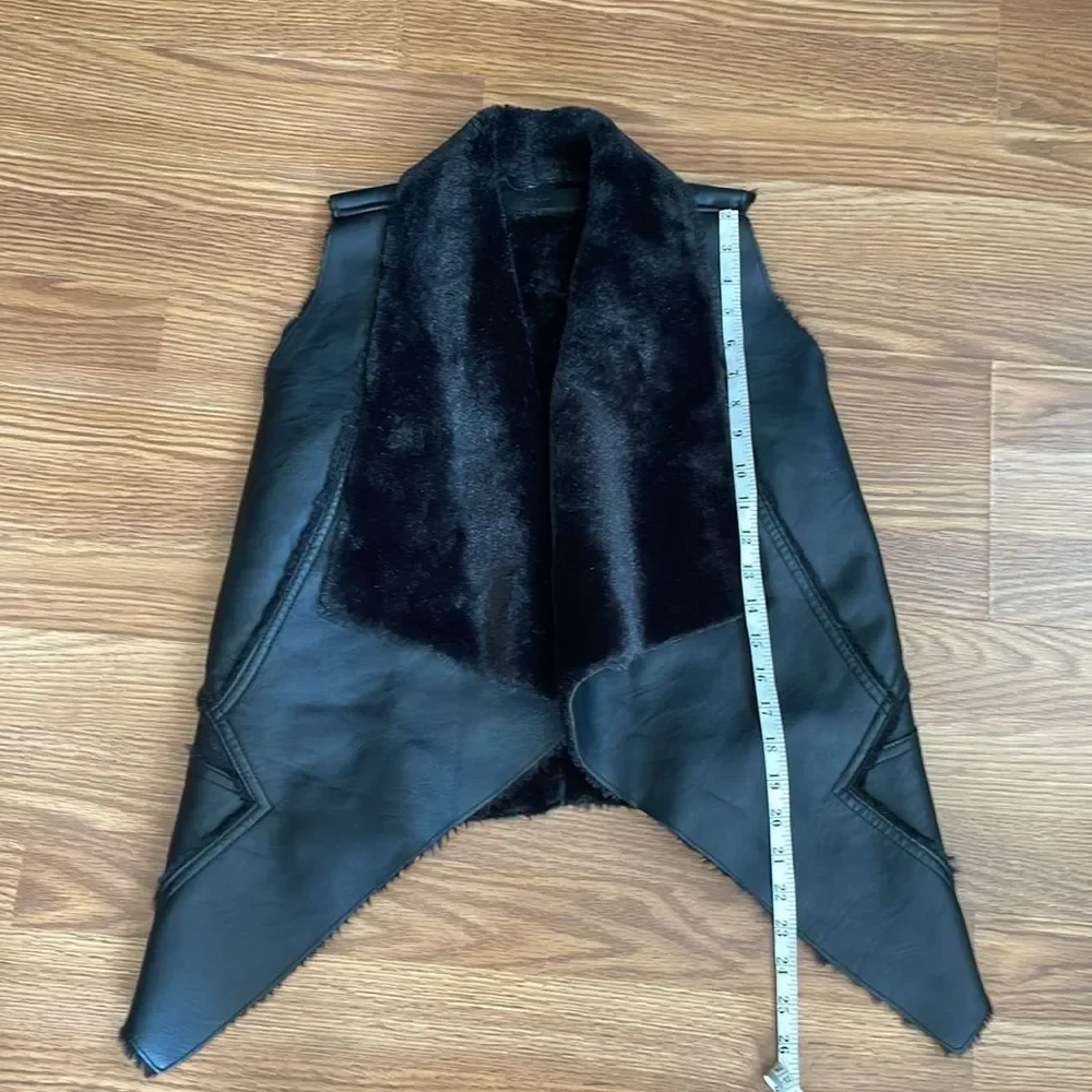 BLANKNYC Faux Shearling Drape Front Vest Shawl Small Faux Fur Lined Black NWOT